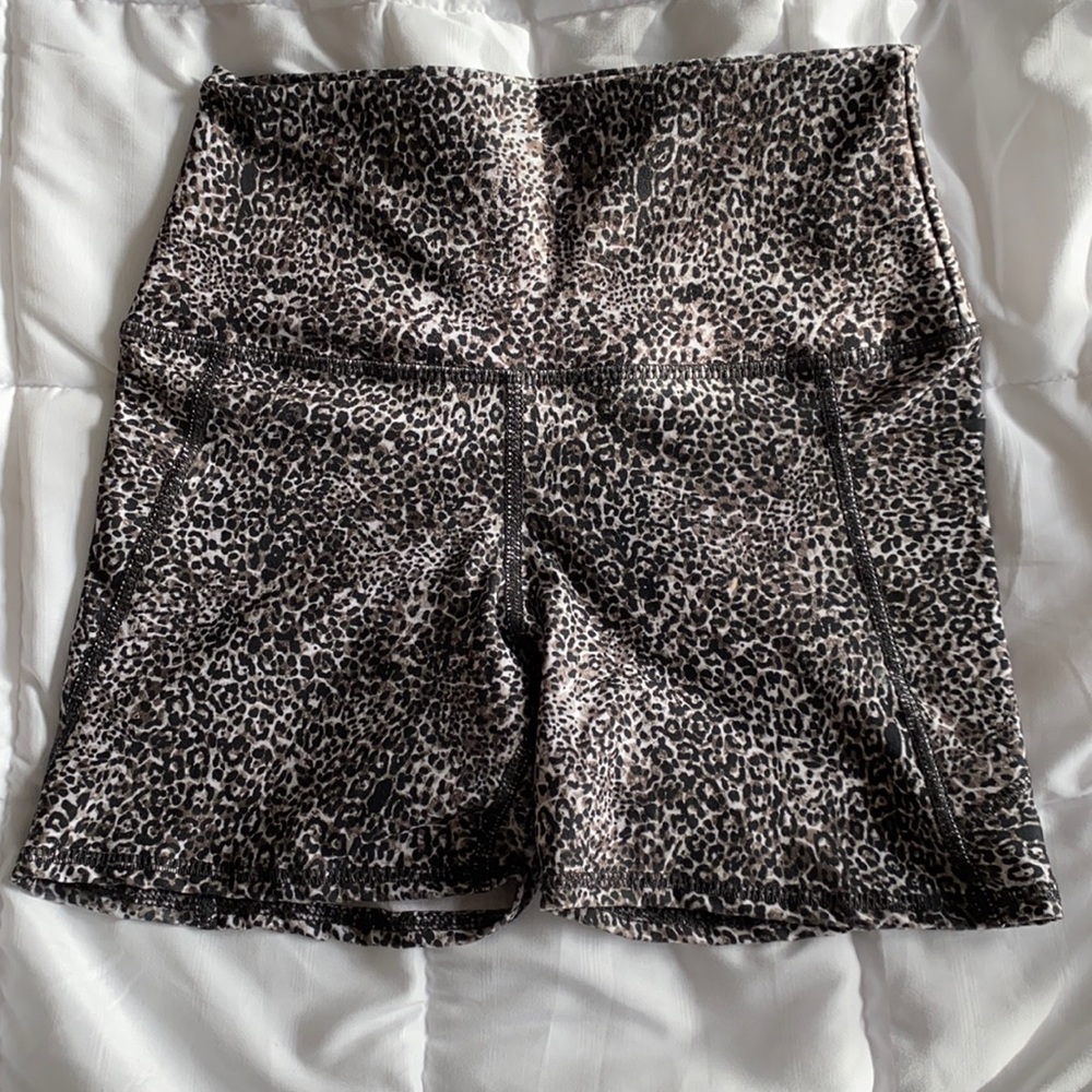 🔴SOLD🔴3/$30 EVCR cheetah biker shorts